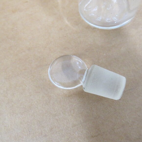 Vintage HACH No. 619 Laboratory Chemistry Glass Bottle Jar /w Stopper 4-1/4'' - Picture 4 of 6